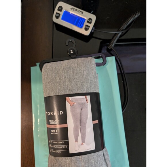 Torrid Fleece Lined Full Length Signature Leggings Pockets Heather Gray Size 2 - Picture 8 of 8